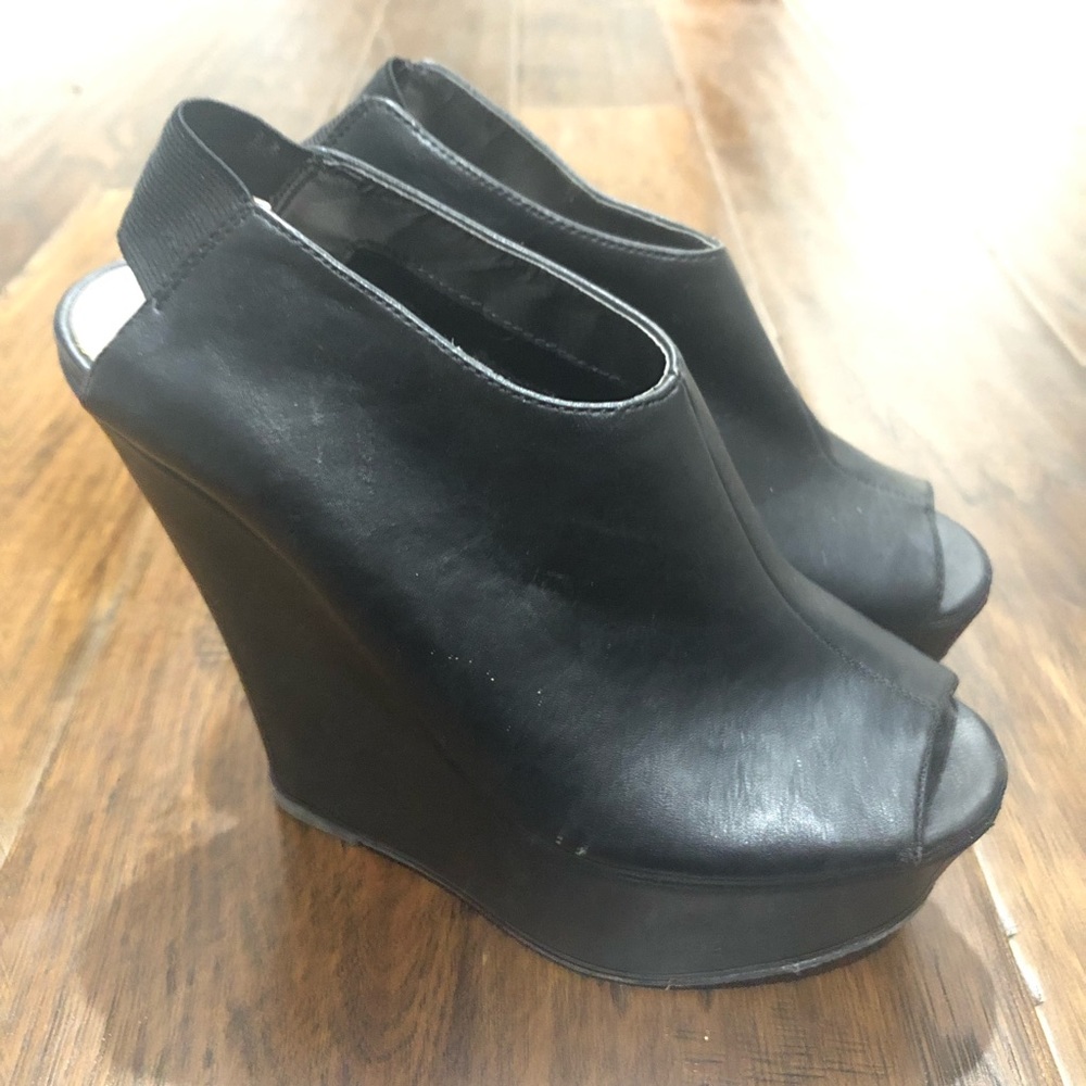 Black Madden Girl wedge